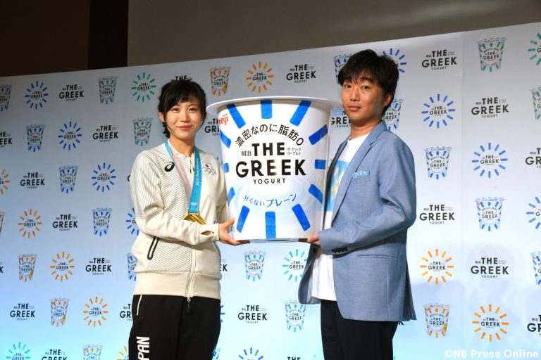 高木美帆＆小沢一敬「明治THE GREEK YOGURT」新商品発表会
