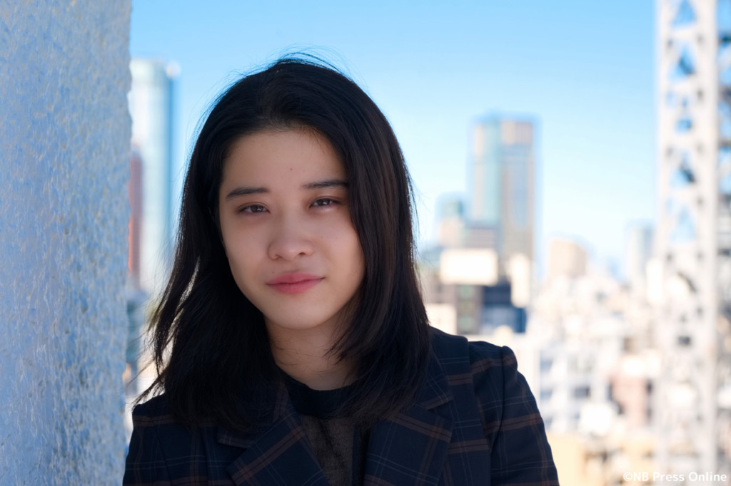 【女優・円井わんインタビュー】「駆け出しの私に分け隔てなく接してくれるムロツヨシさんがお手本。」 – NB Press Online