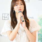 櫻坂46 田村保乃 2nd写真集『隣の席になりたい』発売記念会見