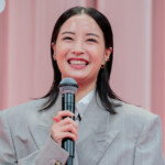 映画『遠い山なみの光』完成披露舞台挨拶