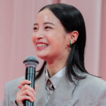 映画『遠い山なみの光』完成披露舞台挨拶