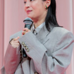 映画『遠い山なみの光』完成披露舞台挨拶