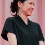 映画『遠い山なみの光』完成披露舞台挨拶