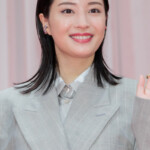 映画『遠い山なみの光』完成披露舞台挨拶