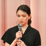 映画『遠い山なみの光』完成披露舞台挨拶