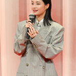 映画『遠い山なみの光』完成披露舞台挨拶