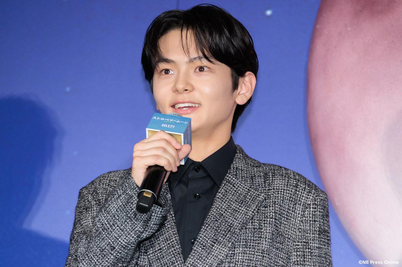 映画『ストロベリームーン 余命半年の恋』完成披露試写会