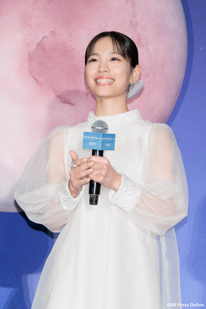 映画『ストロベリームーン 余命半年の恋』完成披露試写会