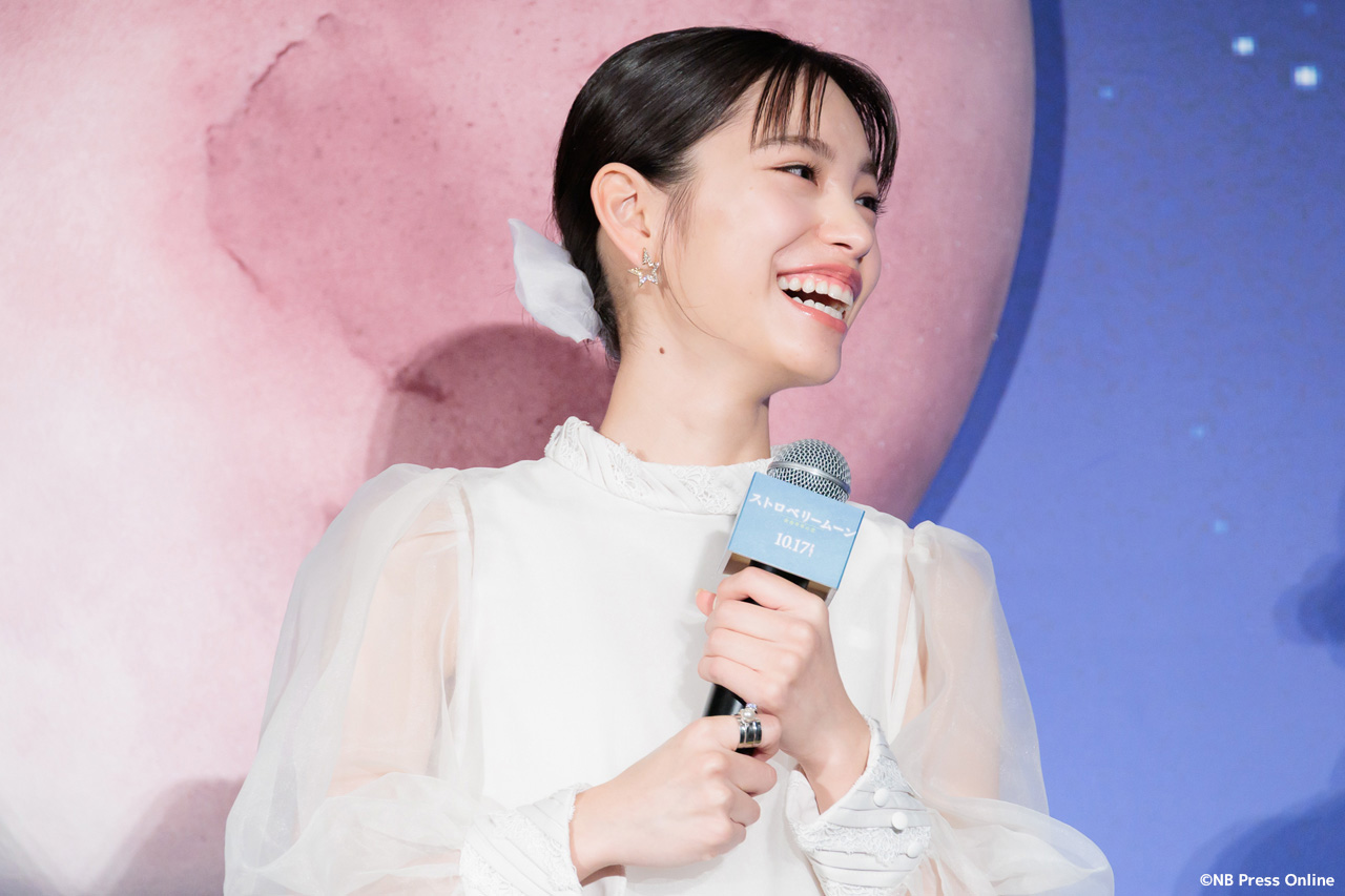 映画『ストロベリームーン 余命半年の恋』完成披露試写会