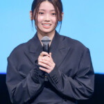 映画『ミーツ・ザ・ワールド』完成披露舞台挨拶