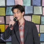 映画『宝島』公開初日舞台挨拶