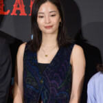 映画『宝島』公開初日舞台挨拶