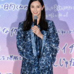 映画『ストロベリームーン 余命半年の恋』初日舞台挨拶