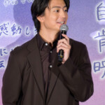 映画『ストロベリームーン 余命半年の恋』初日舞台挨拶