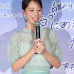 映画『ストロベリームーン 余命半年の恋』初日舞台挨拶