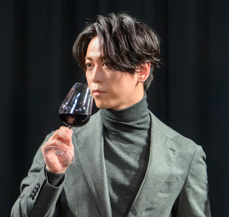 「神の雫」アニメ制作発表会見