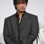 映画『星と月は天の穴』初日舞台挨拶