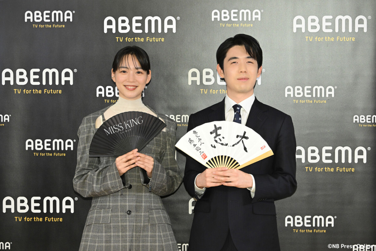 特別対局『のん vs 藤井聡太竜王・名人：年末指し納め対談』囲み取材