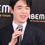 特別対局『のん vs 藤井聡太竜王・名人：年末指し納め対談』囲み取材