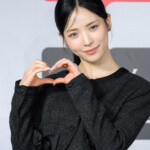 『まっしろなちょうちょ』NiziU MAYA 合同取材およびフォトセッション