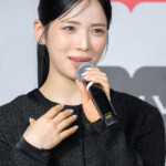 『まっしろなちょうちょ』NiziU MAYA 合同取材およびフォトセッション