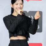 『まっしろなちょうちょ』NiziU MAYA 合同取材およびフォトセッション