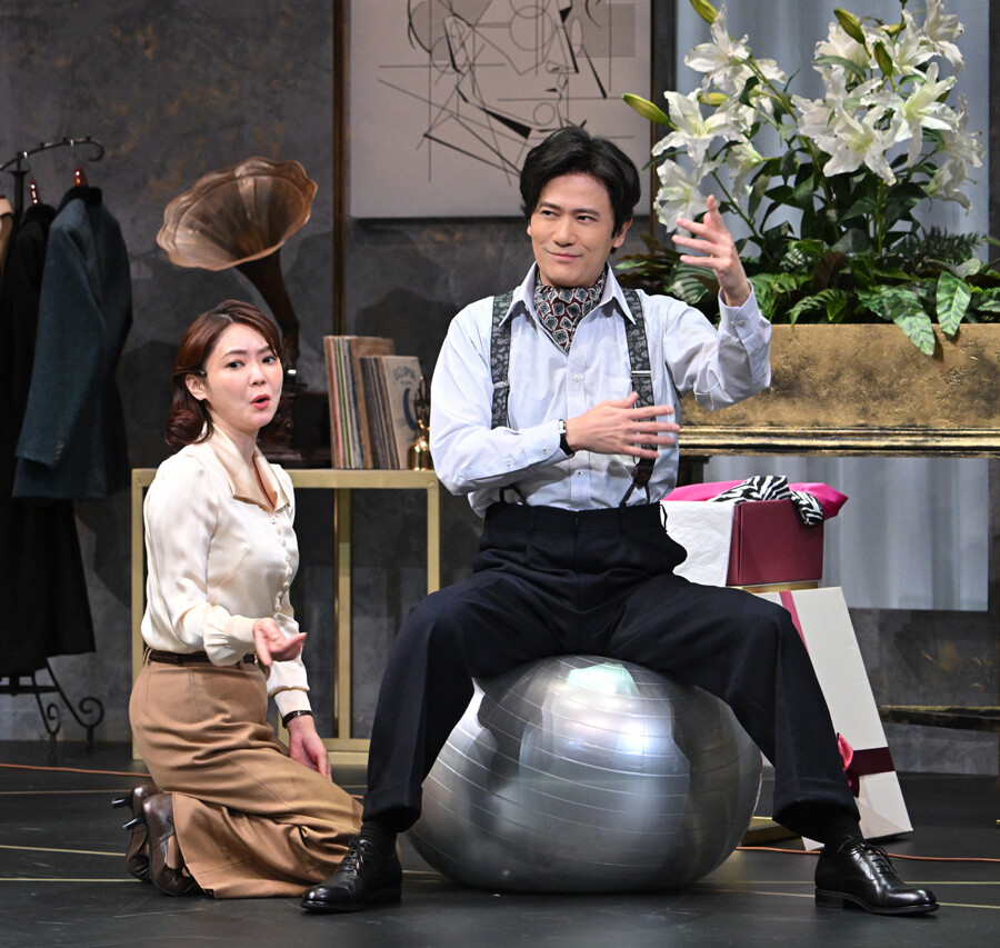 PARCO PRODUCE 2026『プレゼント・ラフター』開幕前会見＆公開舞台稽古