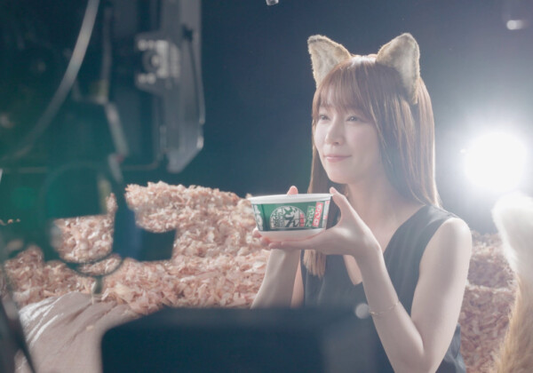 「日清のどん兵衛」の新CM「帰ってきたどんぎつね 篇」