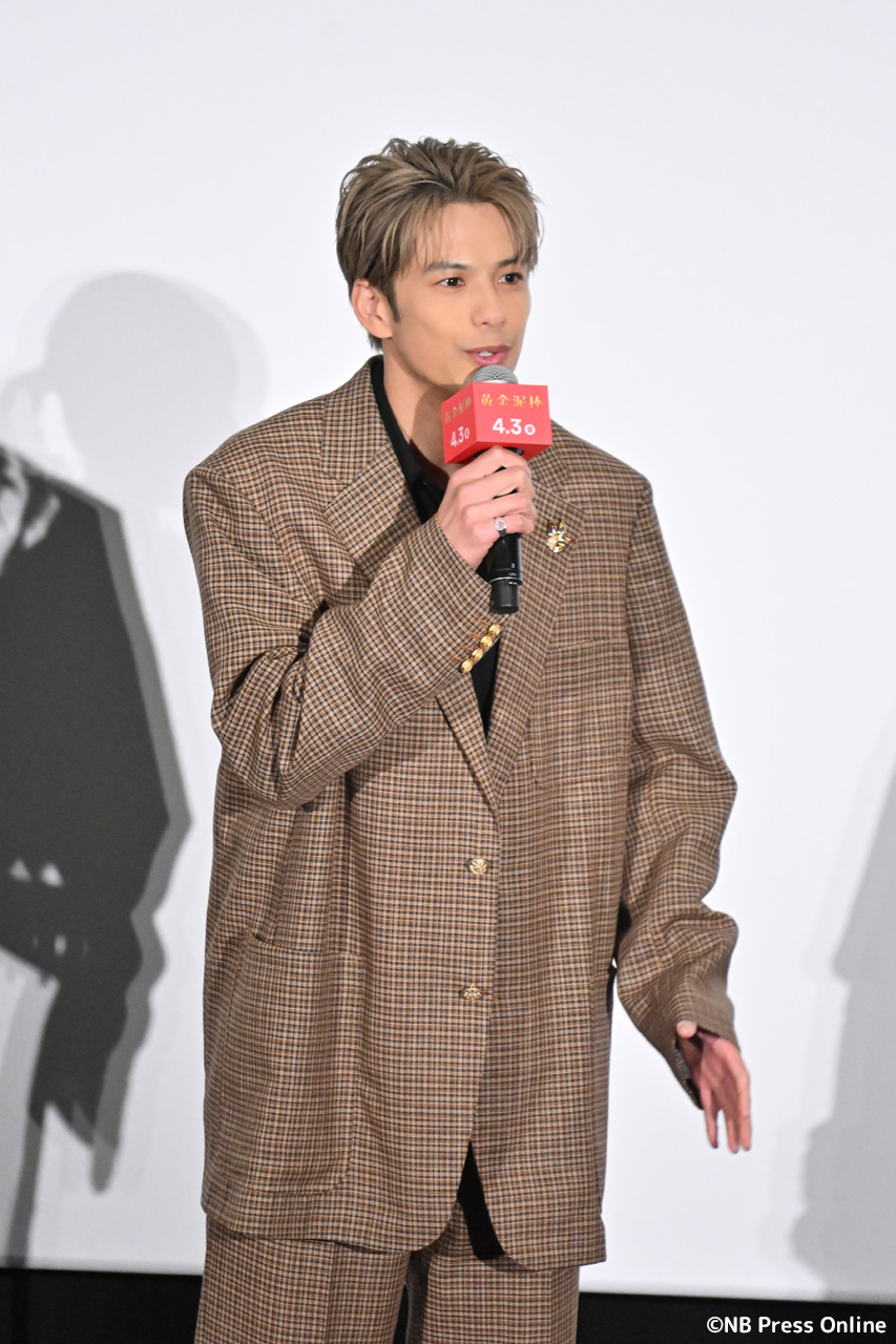 映画『黄金泥棒』2億円越え‼完成披露舞台挨拶