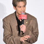 映画『黄金泥棒』2億円越え‼完成披露舞台挨拶