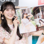AKB48・長友彩海 1st写真集『予定外の瞳』発売記念イベント フォトセッション＆合同取材