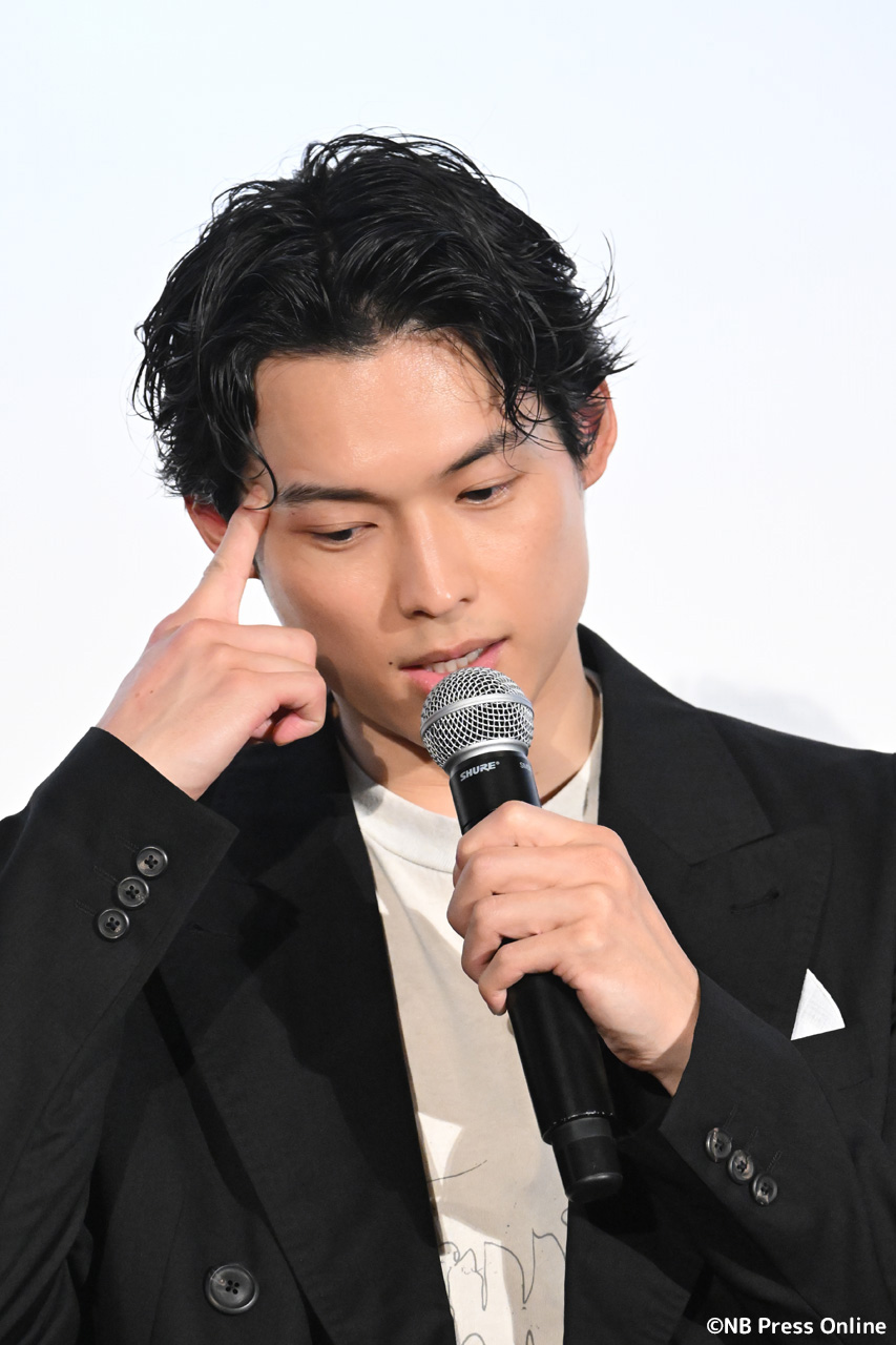 映画『白鳥とコウモリ』完成披露試写会 舞台挨拶