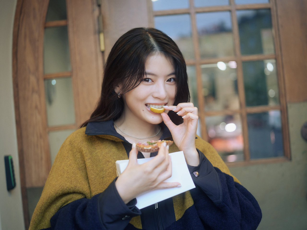 出口夏希2nd写真集&スクールカレンダー(2027年4月~2028年3月)